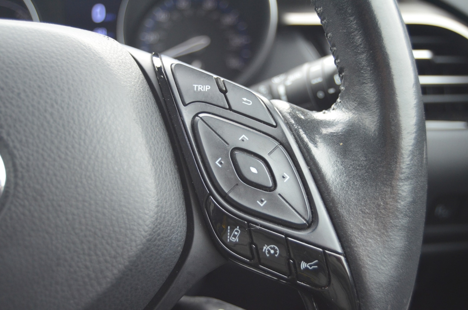 Used Toyota C-HR 2020 for sale - 76343027: Photo 24