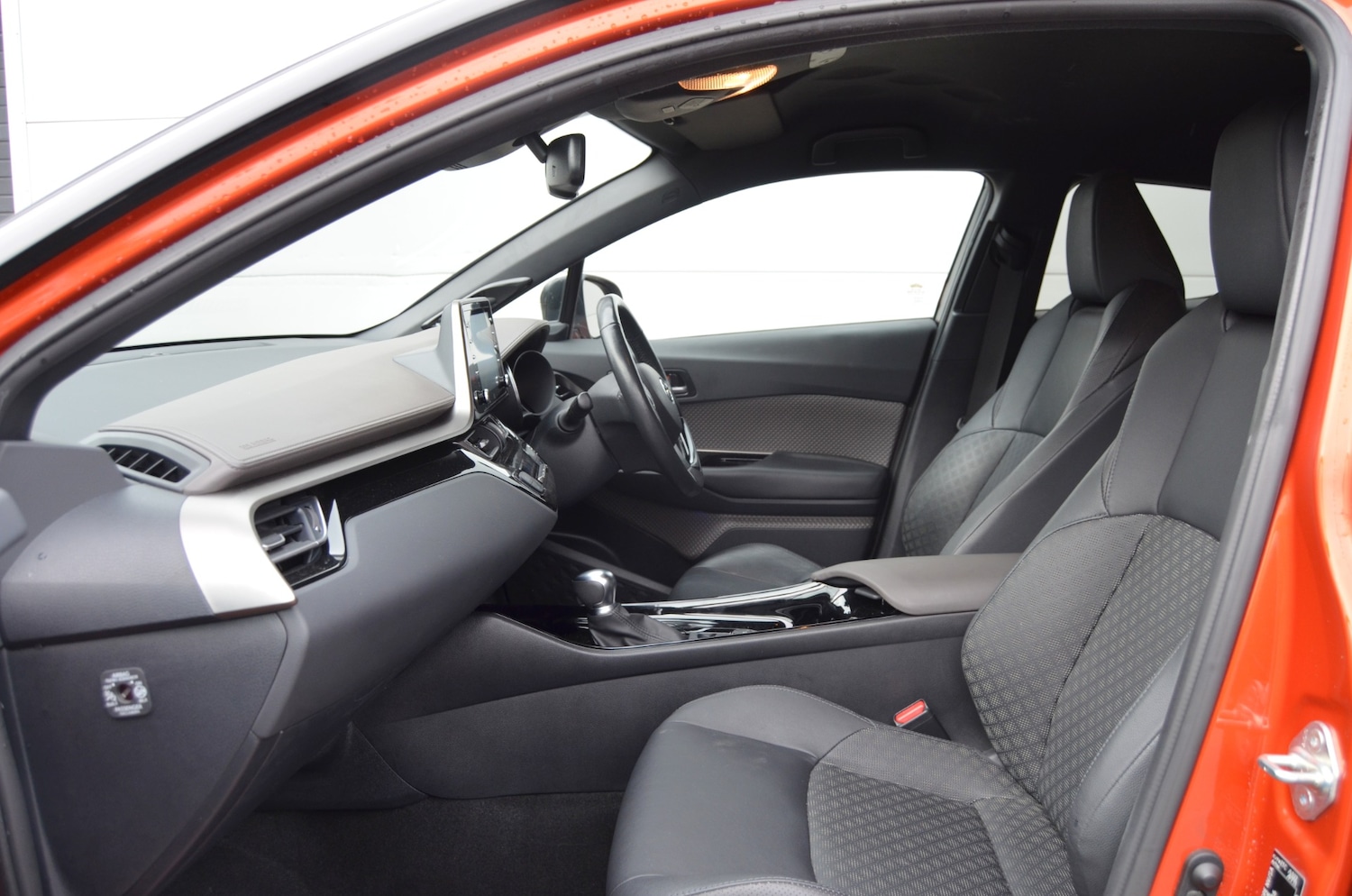 Used Toyota C-HR 2020 for sale - 76343027: Photo 27