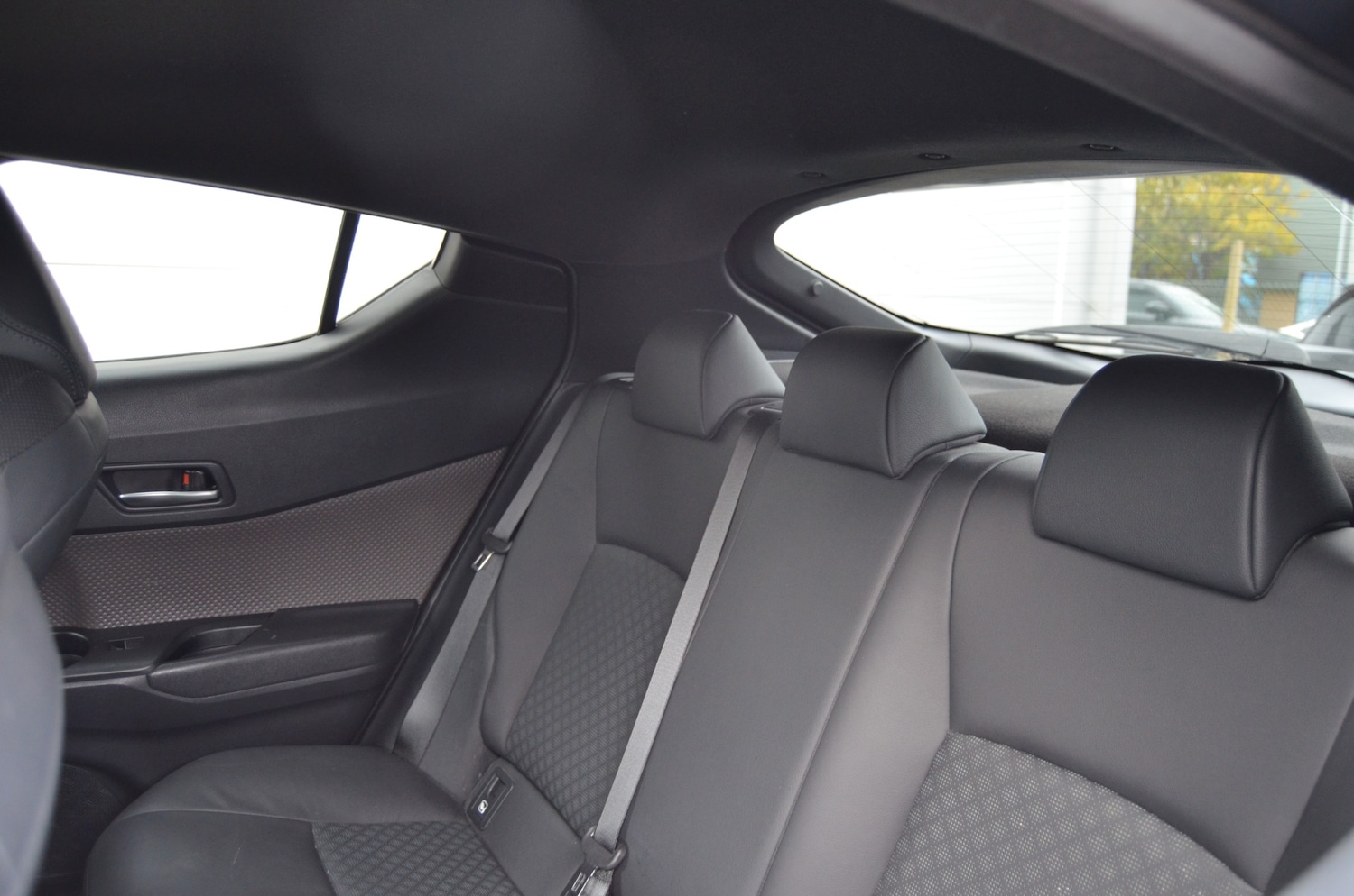 Used Toyota C-HR 2020 for sale - 76343027: Photo 31