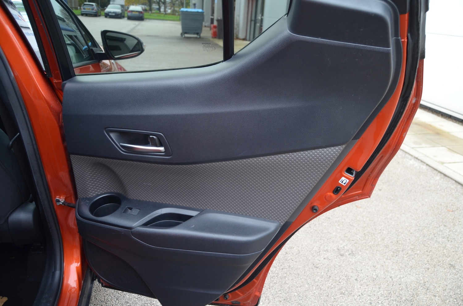 Used Toyota C-HR 2020 for sale - 76343027: Photo 32