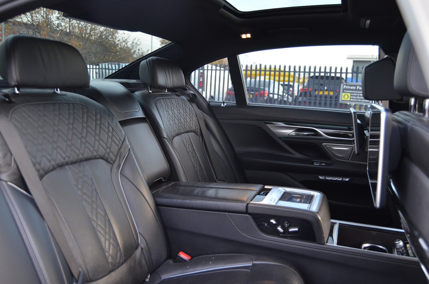 Used BMW 7 Series 2016 for sale - 76452392: Photo 28