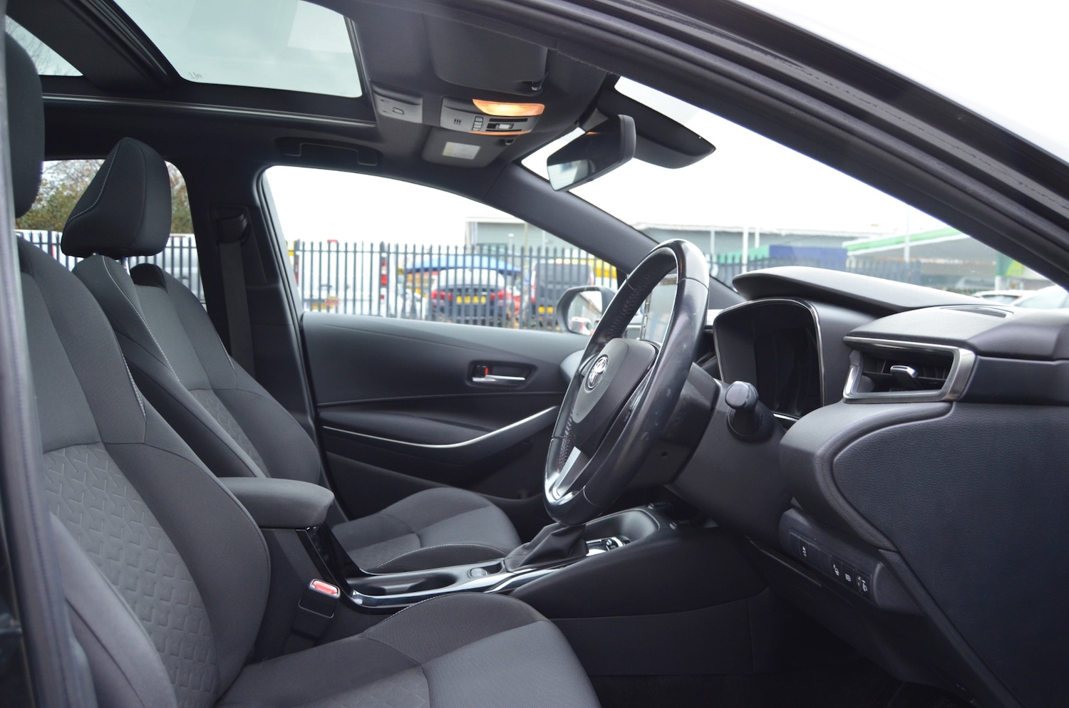 Used Toyota Corolla 2019 for sale - 76599479: Photo 14