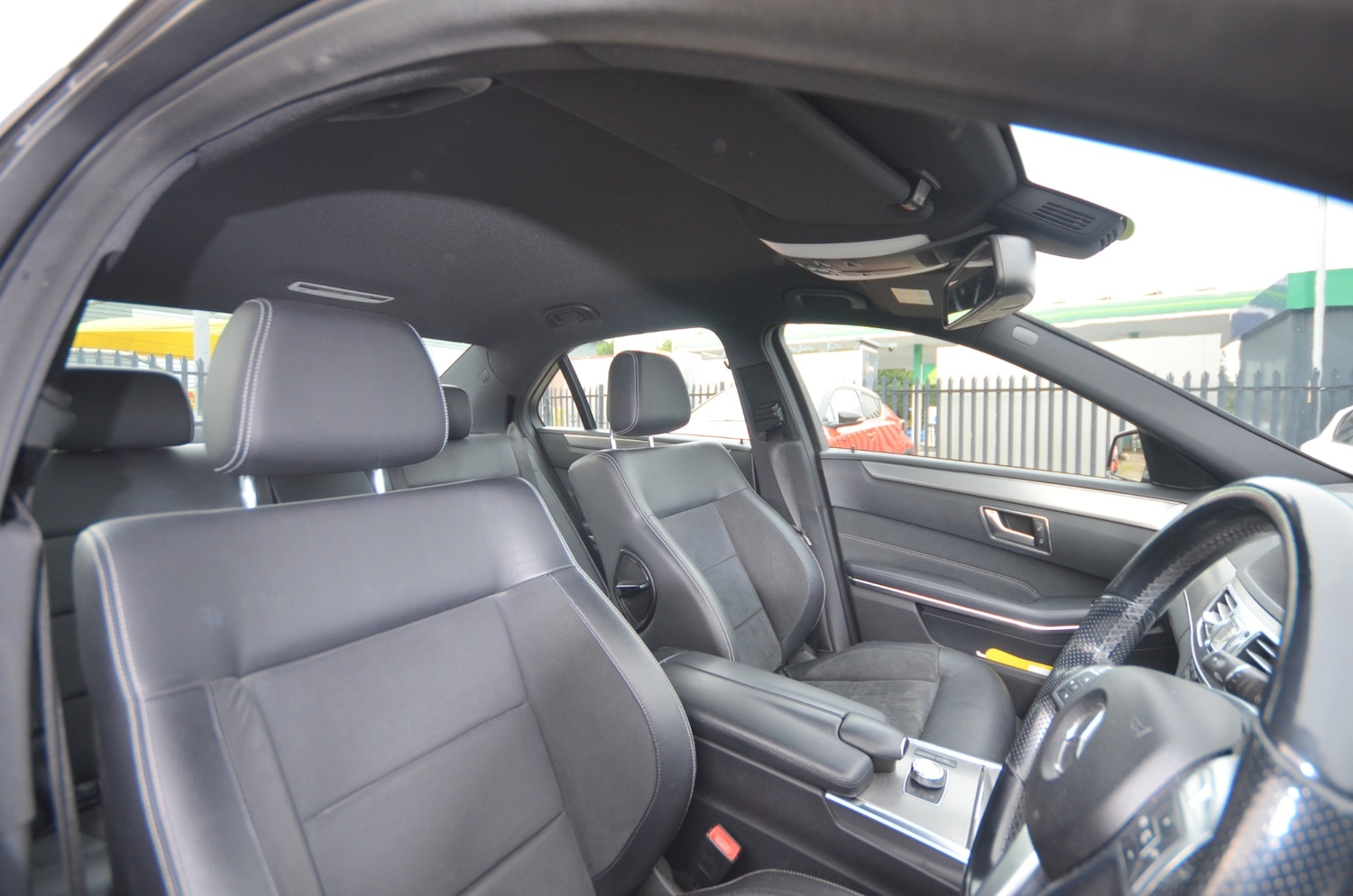 Used Mercedes-Benz E Class 2013 for sale - 76330888: Photo 10