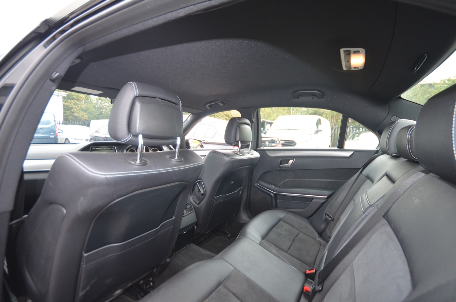 Used Mercedes-Benz E Class 2013 for sale - 76330888: Photo 11