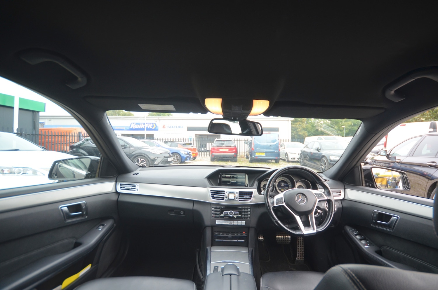 Used Mercedes-Benz E Class 2013 for sale - 76330888: Photo 12