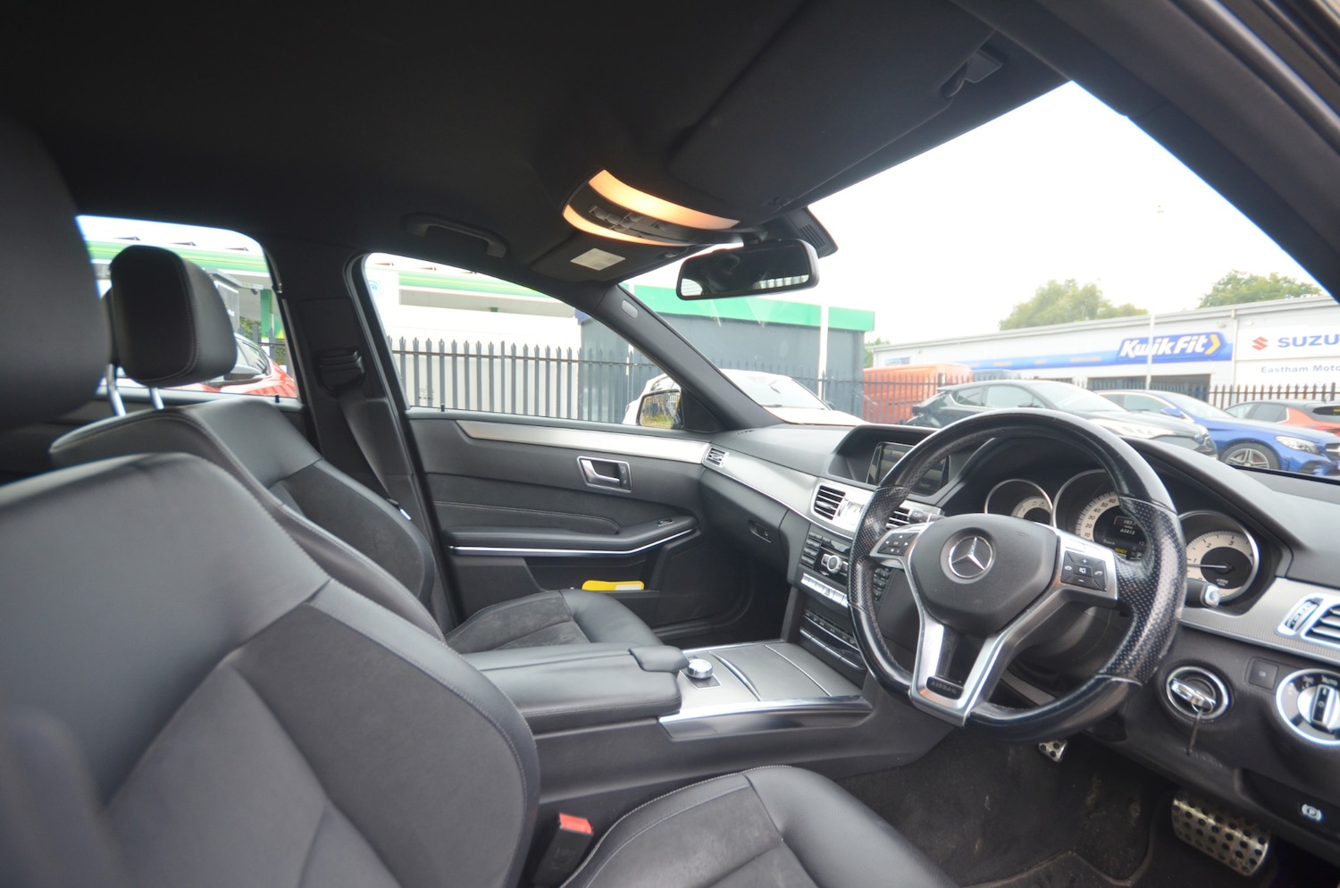 Used Mercedes-Benz E Class 2013 for sale - 76330888: Photo 9