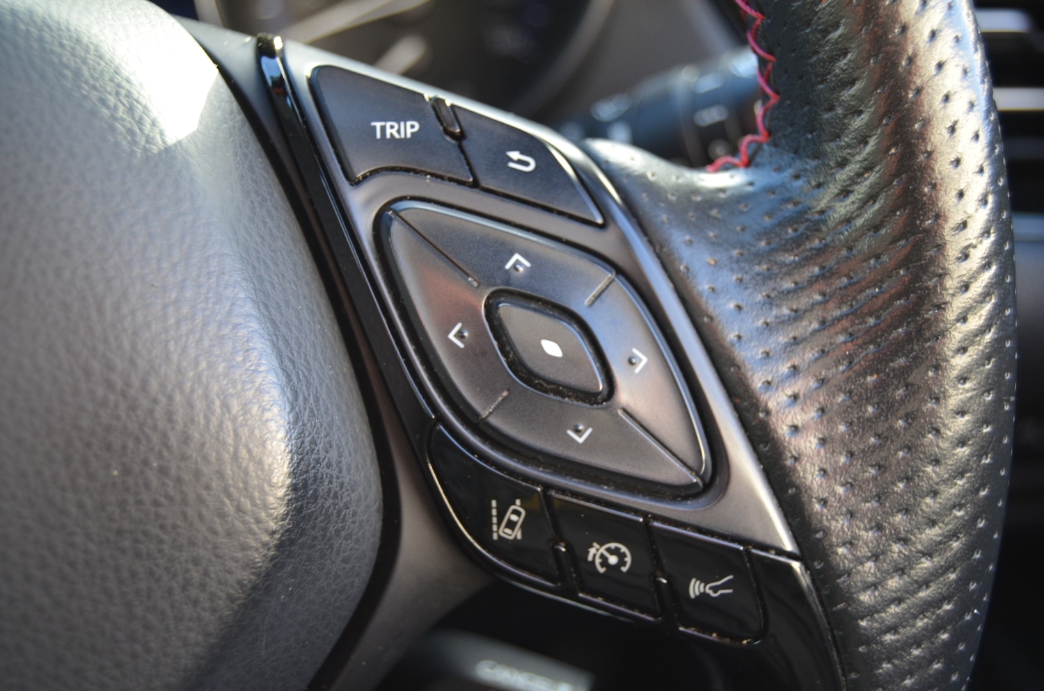 Used Toyota C-HR 2021 for sale - 76343029: Photo 30