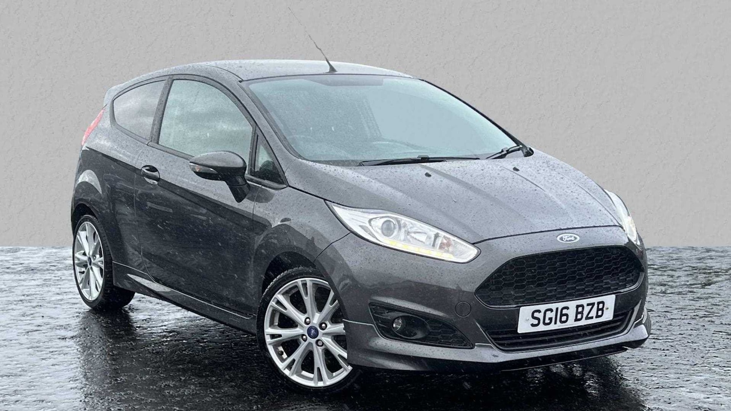 Used Ford Fiesta 2016 for sale - 76113420: Photo 1