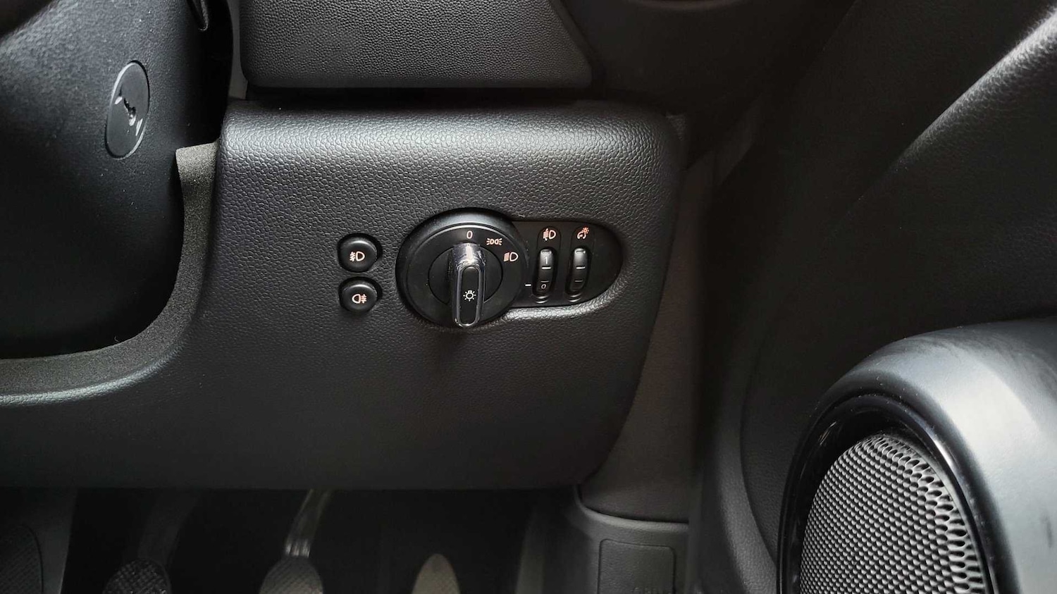 Vehicle 28