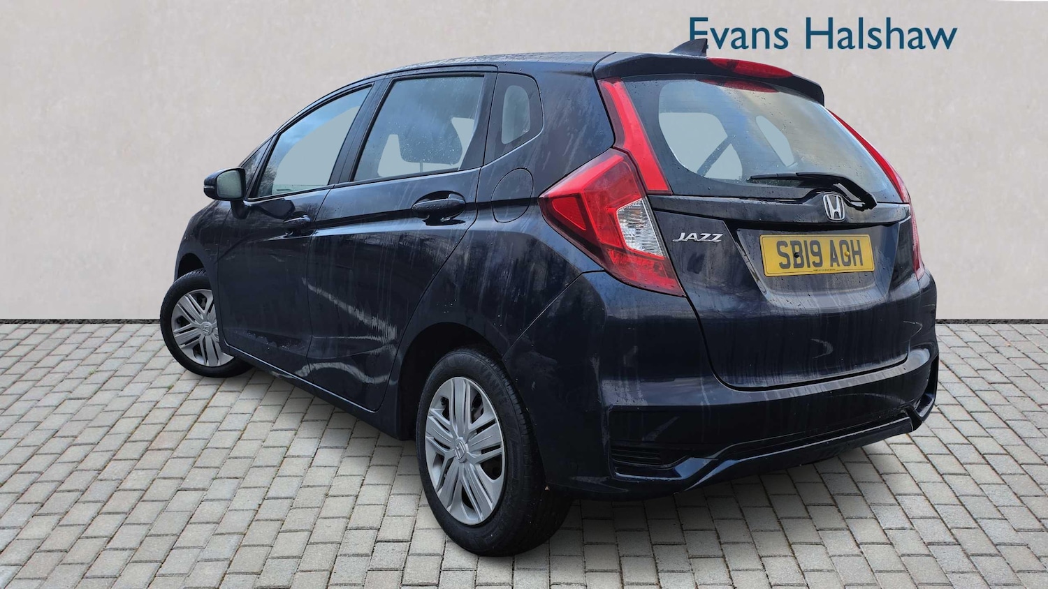Used Honda Jazz 2019 for sale - 77373680: Photo 2