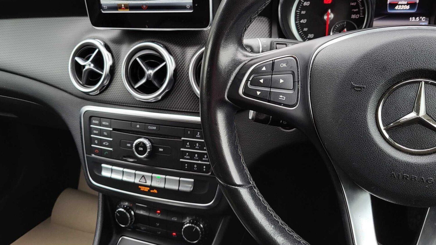 Used Mercedes-Benz GLA 2018 for sale - 76126027: Photo 31