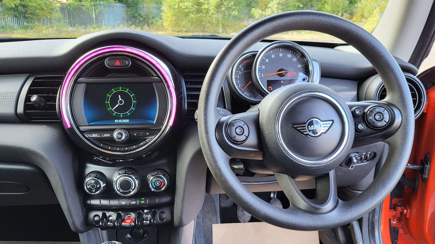 Used MINI Hatch 2018 for sale - 76242370: Photo 10