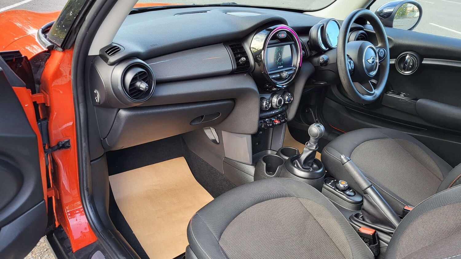 Used MINI Hatch 2018 for sale - 76242370: Photo 13