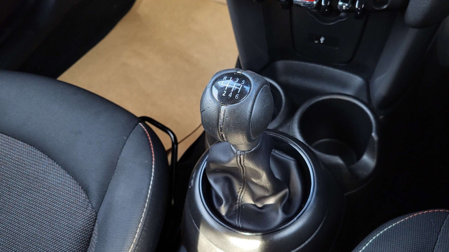 Used MINI Hatch 2018 for sale - 76242370: Photo 18