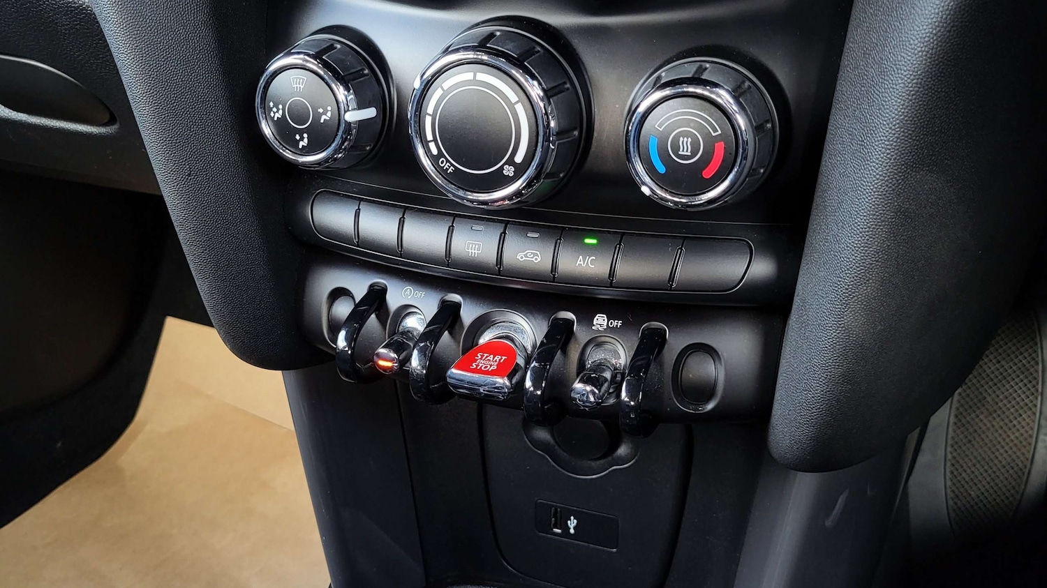 Used MINI Hatch 2018 for sale - 76242370: Photo 22