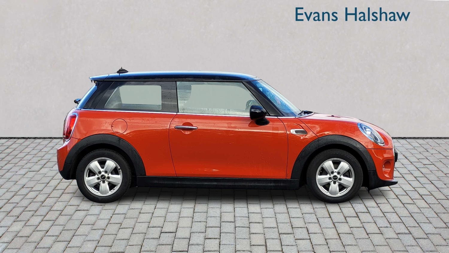 Used MINI Hatch 2018 for sale - 76242370: Photo 3