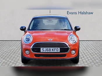 Used MINI Hatch 2018 for sale - 76242370: Photo