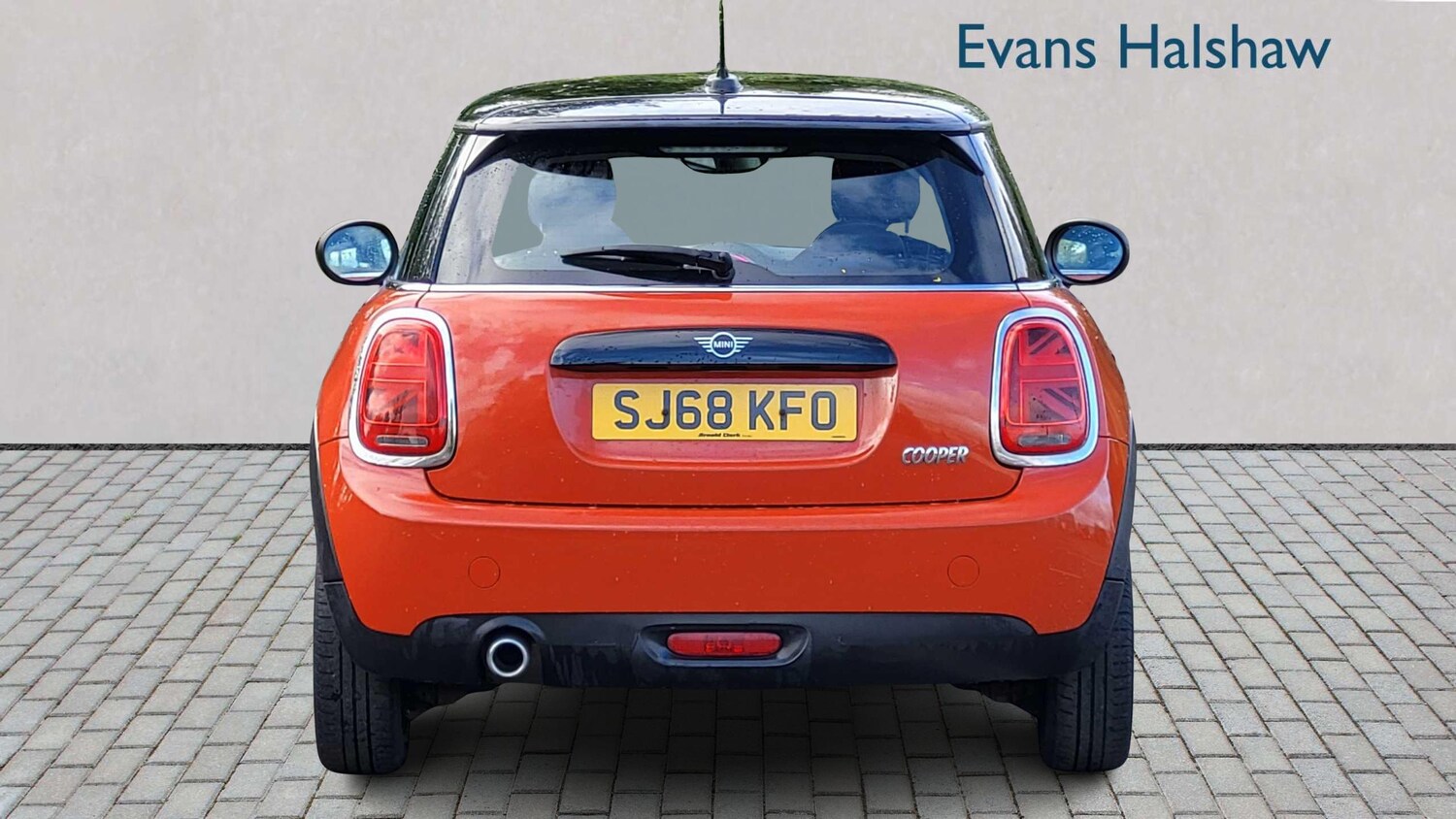 Used MINI Hatch 2018 for sale - 76242370: Photo 5