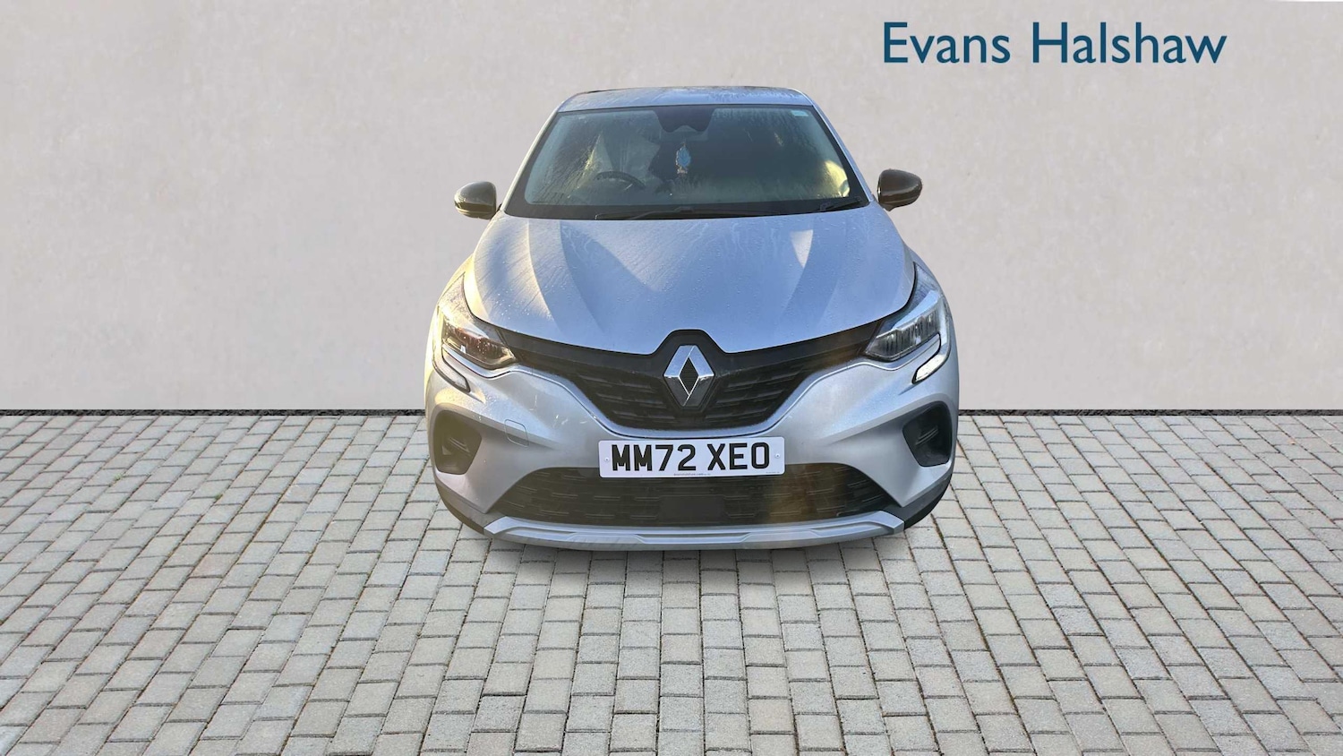 Used Renault Captur for sale - 77257188: Photo 2
