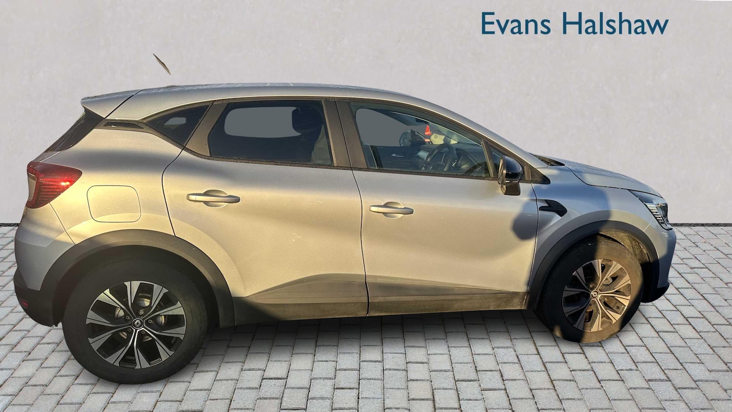 Used Renault Captur for sale - 77257188: Photo 4