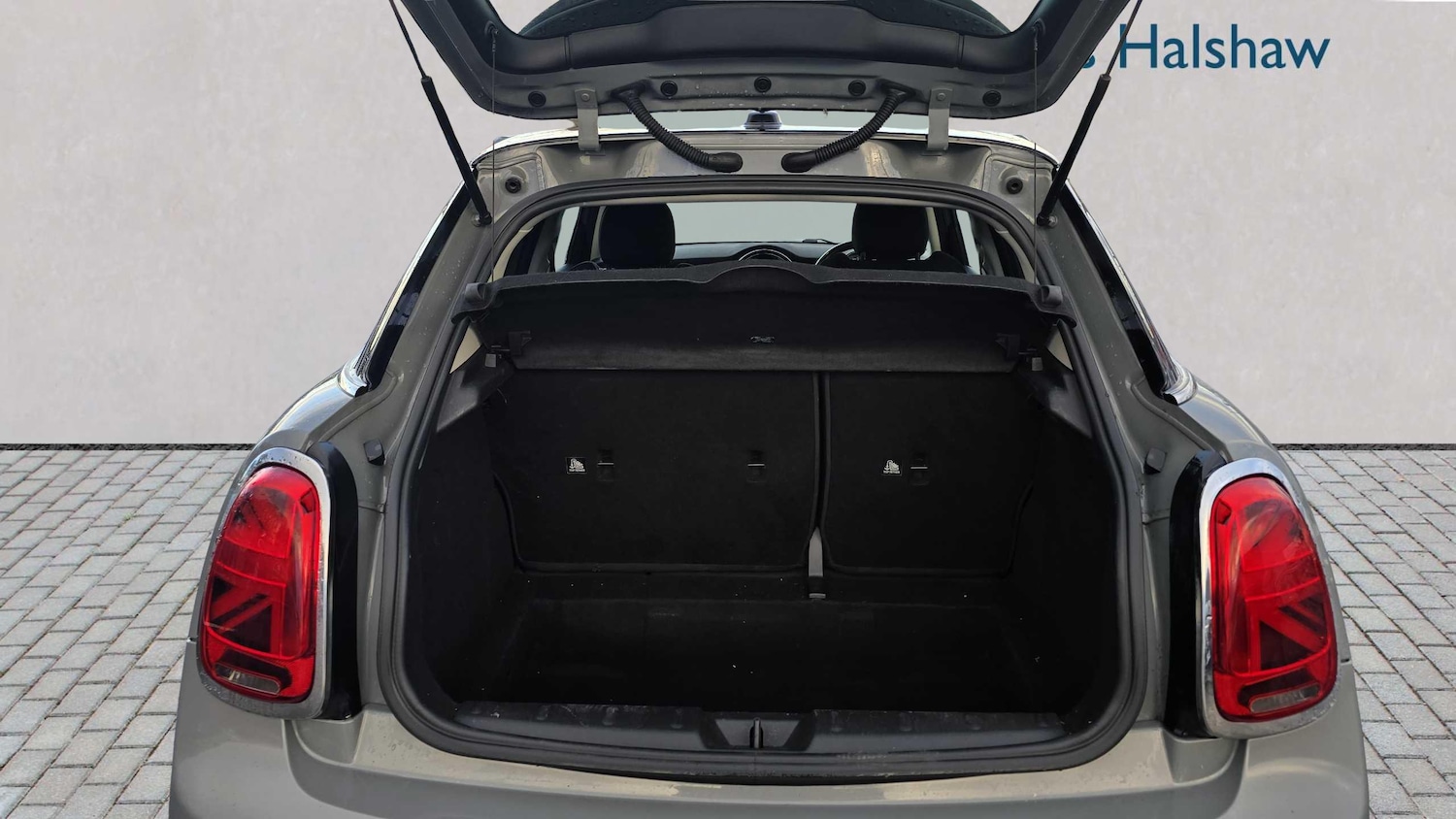 Used MINI Hatch 2022 for sale - 76692116: Photo 9