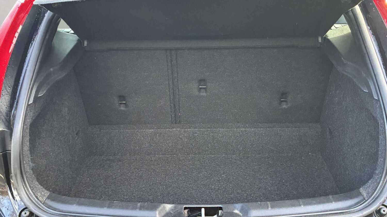 Used Volvo V40 2019 for sale - 78052210: Photo 7