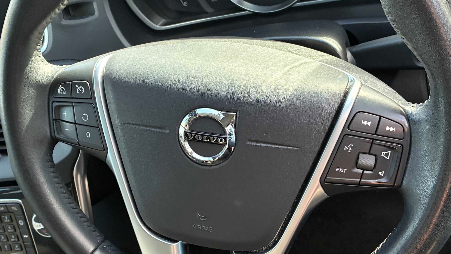 Used Volvo V40 2019 for sale - 78052210: Photo 9