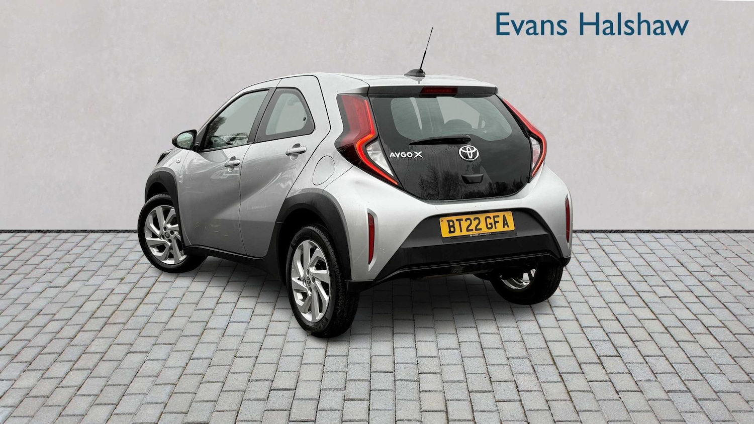 Used Toyota Aygo X 2022 for sale - 76718260: Photo 2