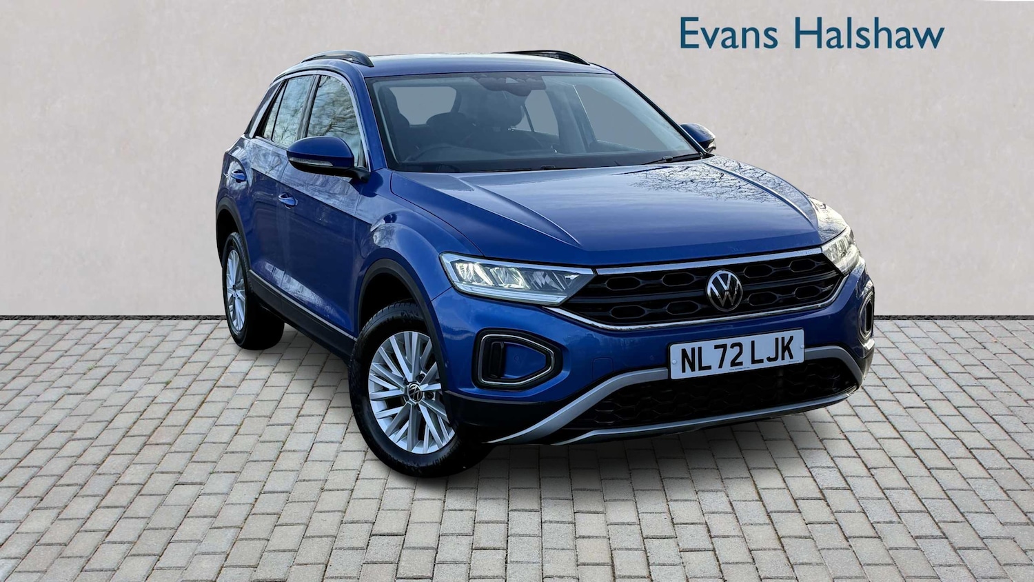 Used Volkswagen T-Roc 2022 for sale - 77361233: Photo 1