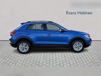 Used Volkswagen T-Roc 2022 for sale - 77361233: Photo