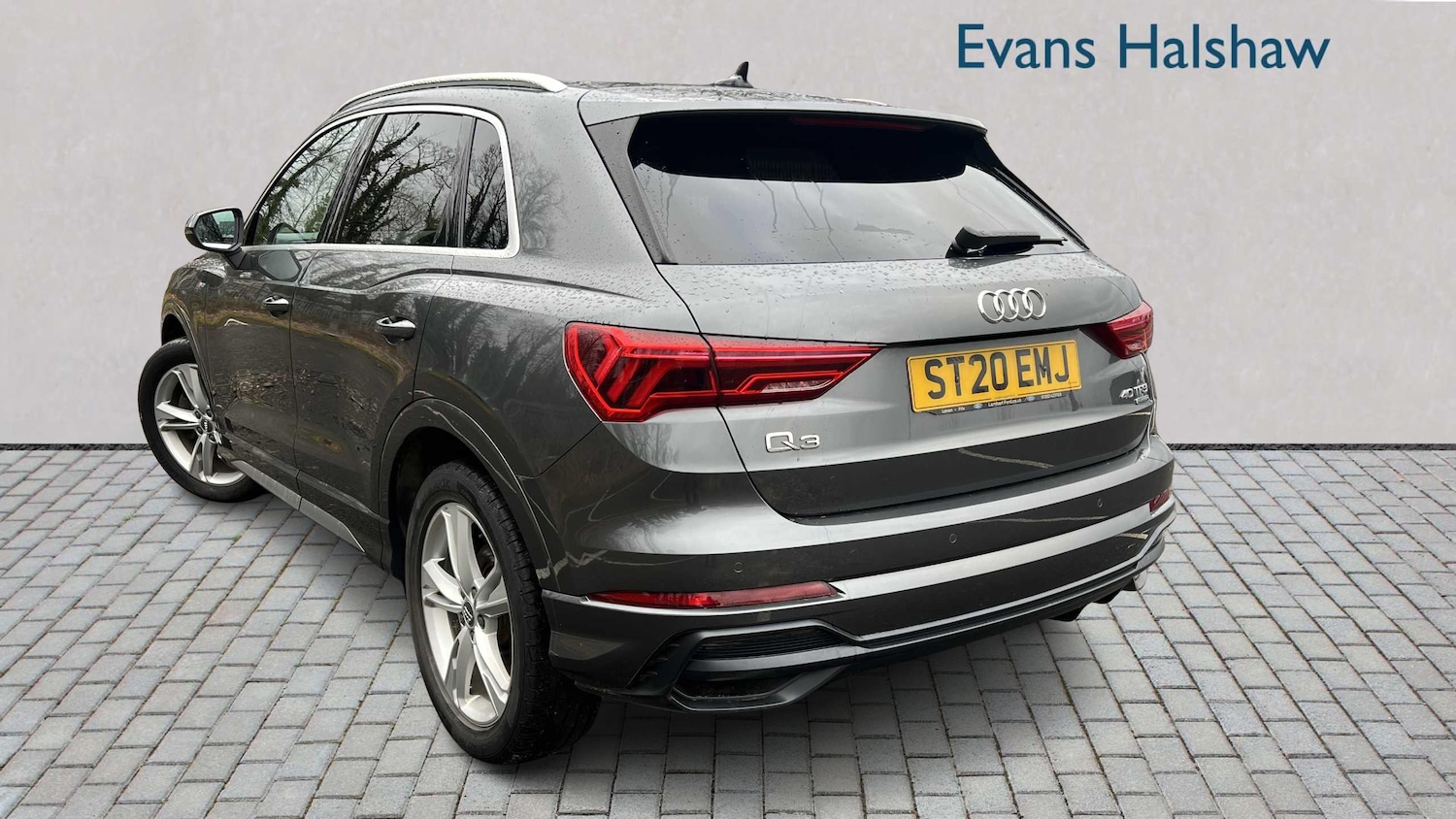 Used Audi Q3 2020 for sale - 77429182: Photo 2