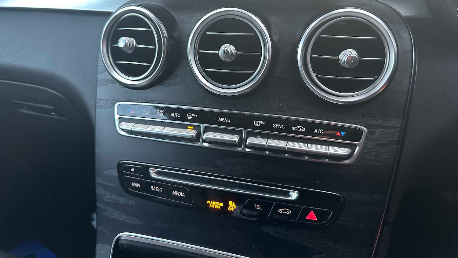 Used Mercedes-Benz GLC 2018 for sale - 77000188: Photo 14