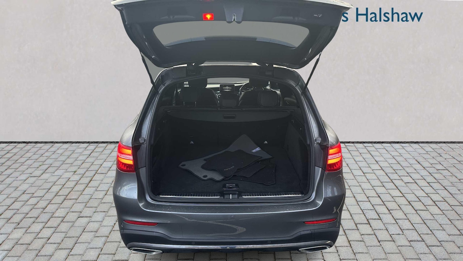 Used Mercedes-Benz GLC 2018 for sale - 77000188: Photo 9