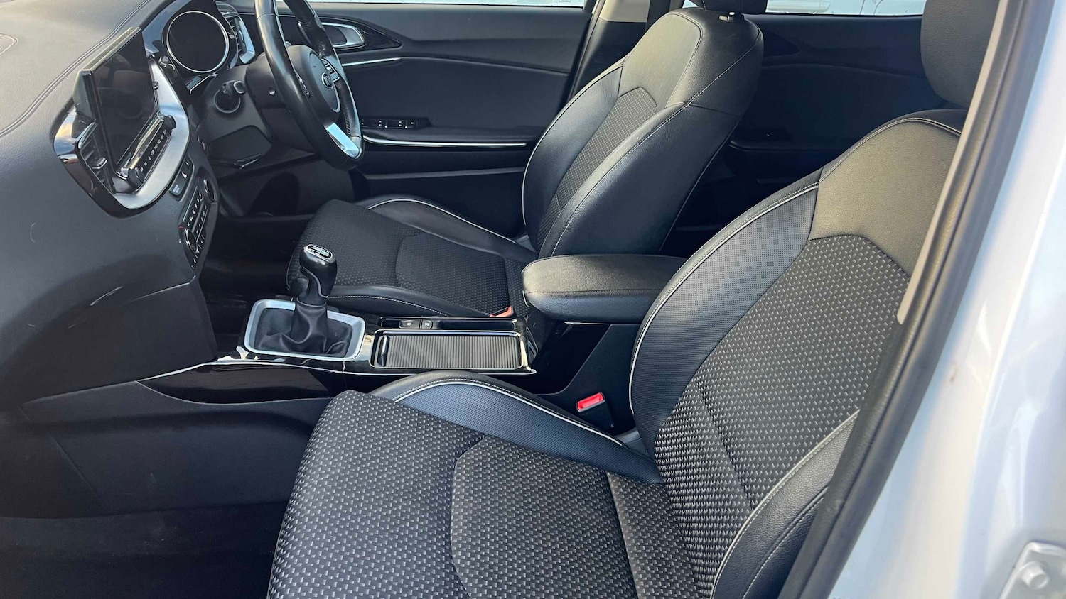 Used Kia XCeed 2021 for sale - 77018876: Photo 11