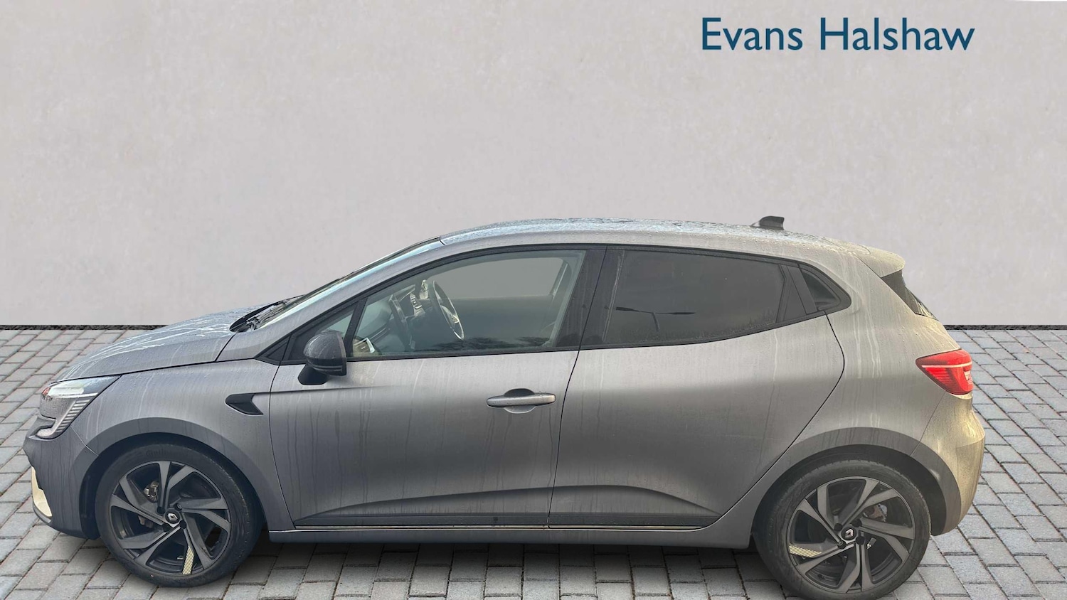 Used Renault Clio 2023 for sale - 76668948: Photo 2