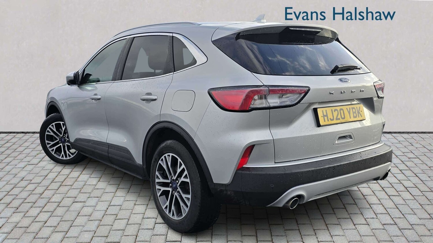 Used Ford Kuga 2020 for sale - 77648947: Photo 2