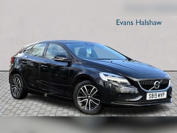 Used Volvo V40 2019 for sale - 78351930: Photo