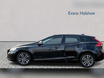 Used Volvo V40 2019 for sale - 78351930: Photo