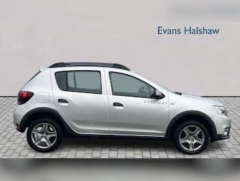 Used Dacia Sandero Stepway 2018 for sale - 79637179: Photo