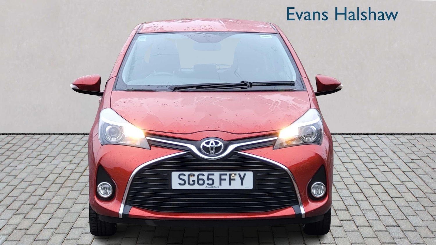 Used Toyota Yaris 2015 for sale - 77397875: Photo 4