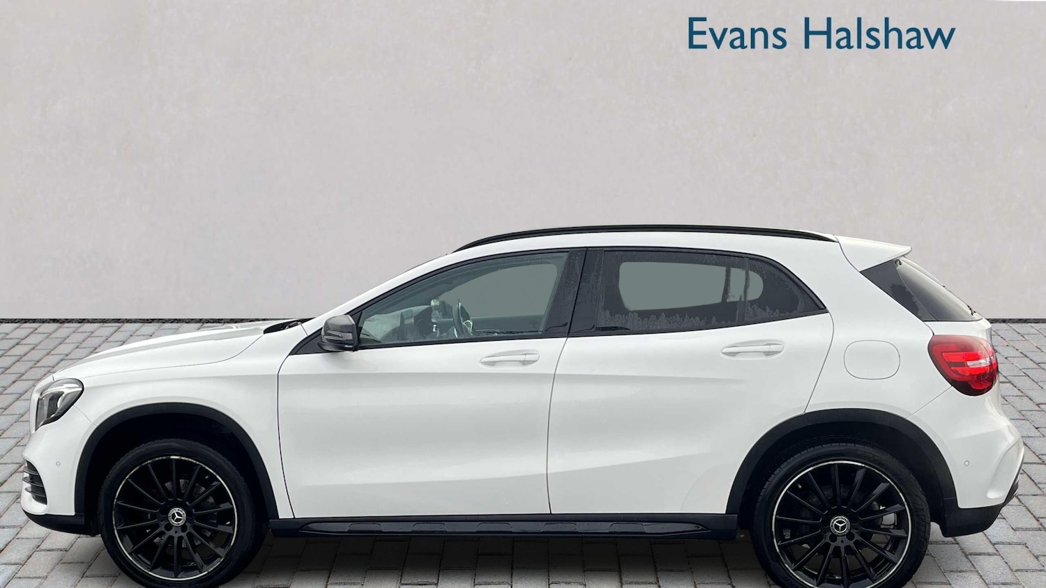 Used Mercedes-Benz GLA 2018 for sale - 76851615: Photo 3