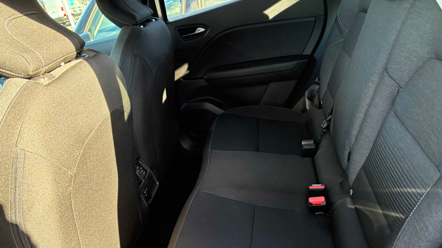 Used Renault Captur 2020 for sale - 77979408: Photo 17