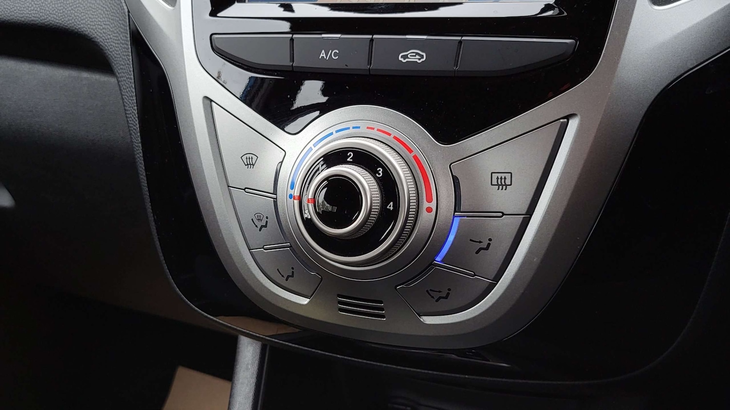 Used Hyundai Ix20 2017 for sale - 76475775: Photo 27