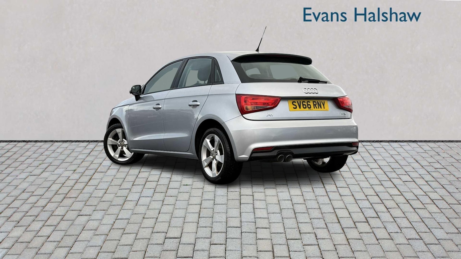 Used Audi A1 2016 for sale - 76875827: Photo 2