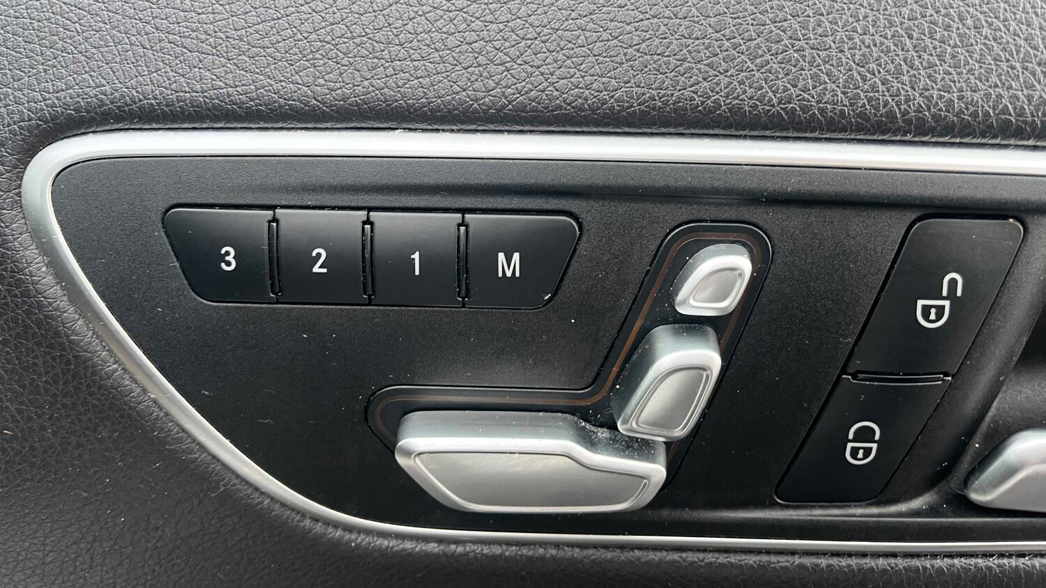 Used Mercedes-Benz GLA 2018 for sale - 77589170: Photo 14