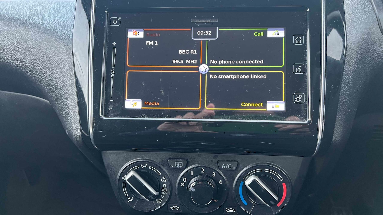 Used Suzuki Swift 2017 for sale - 77334009: Photo 18