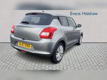 Used Suzuki Swift 2017 for sale - 77334009: Photo