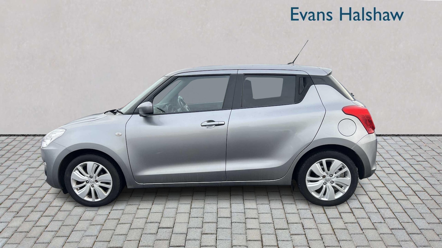 Used Suzuki Swift 2017 for sale - 77334009: Photo 7