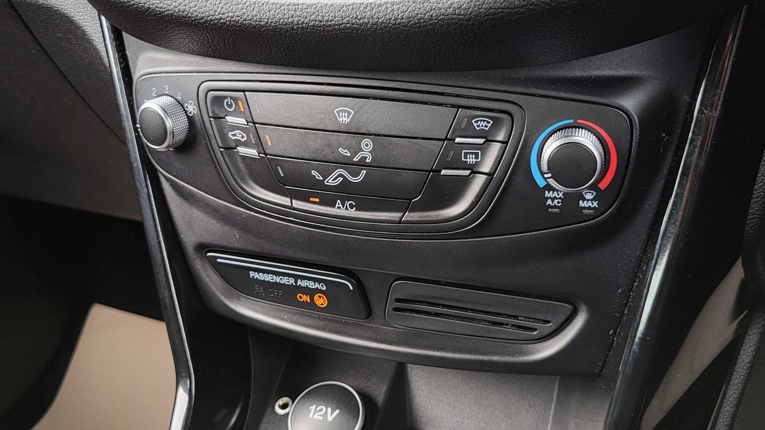 Used Ford B-MAX 2013 for sale - 76648845: Photo 27