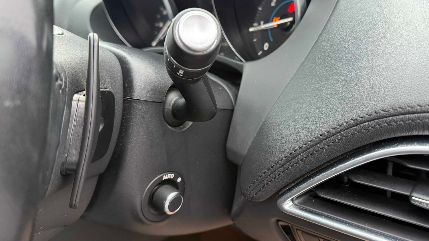 Used Jaguar XE 2017 for sale - 76804899: Photo 21